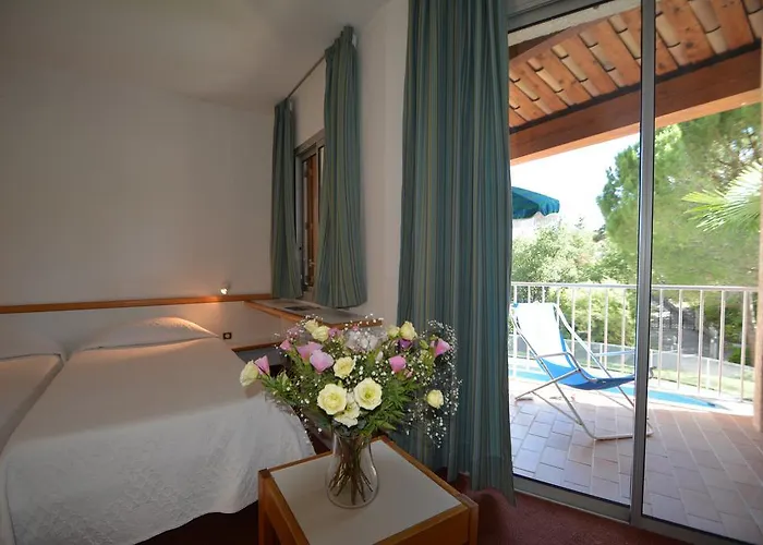 Апартаменты Les Hauts De *